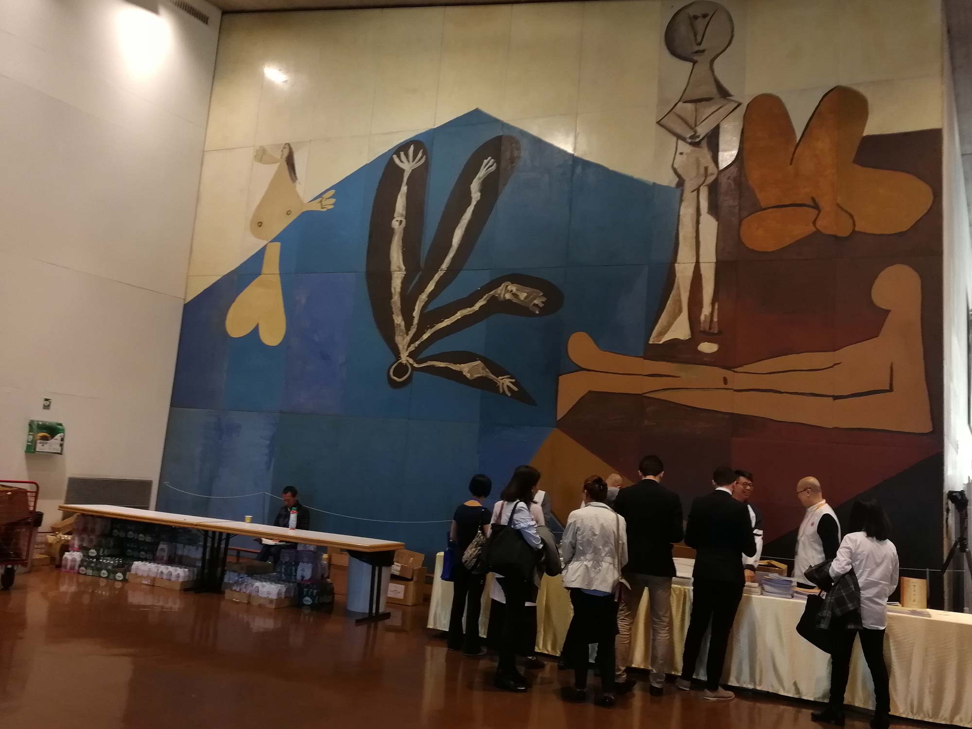 Paris-Unesco-Konstverk-av-Picasso